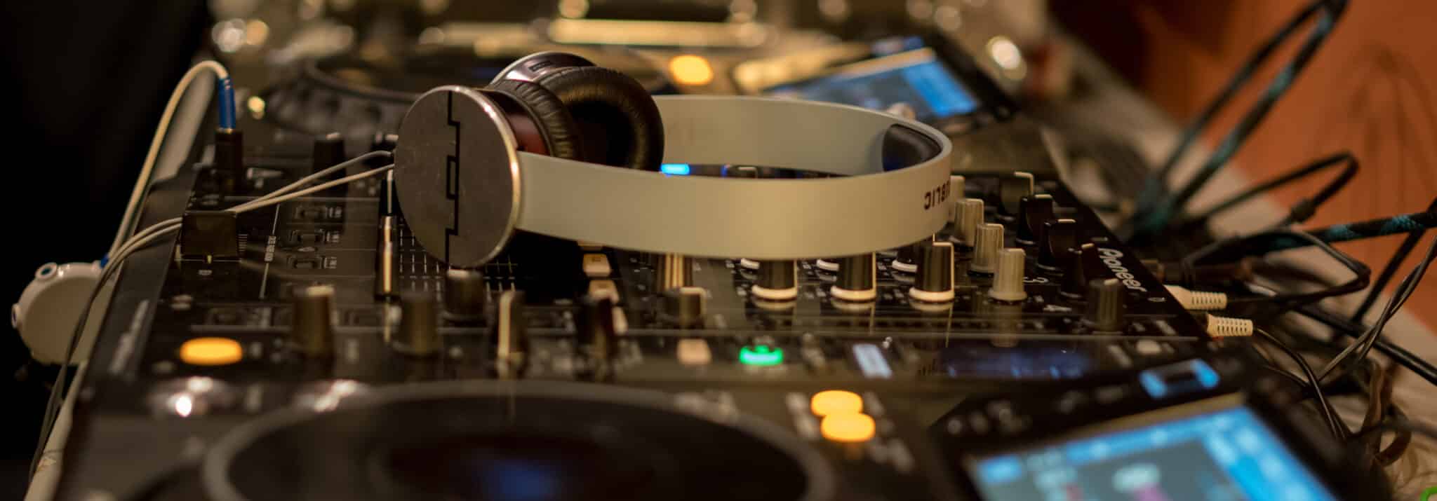 Electronic Music DJ Class | New York